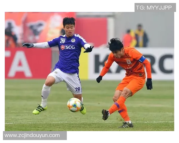 南定足球队与河内足球俱乐部激战正酣精彩赛事回顾与分析 南定足球队与河内足球俱乐部激战正酣精彩赛事回顾与分析