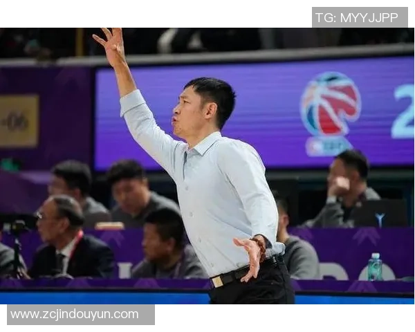 张庆鹏的篮球之路:从青涩少年到职业球员的奋斗历程与心路历程 张庆鹏的篮球之路:从青涩少年到职业球员的奋斗历程与心路历程